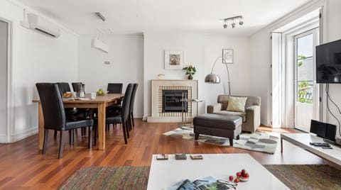 Skyline Tram Apartment in Lisbon