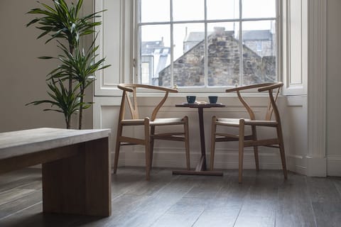 Georgian Oak Apartment in Edinburgh