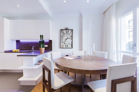 Tulipán Blanco Apartment in Madrid