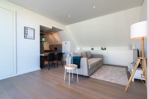 The Riverside Minimalist Apartment in Lisbon