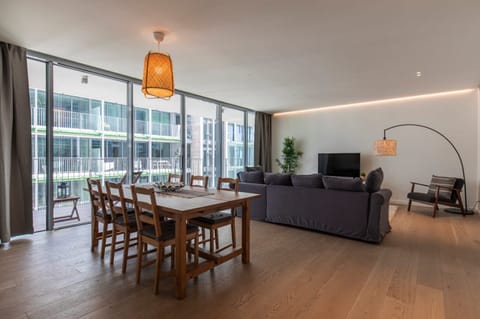 Waking Up With The River Condominio in Lisbon