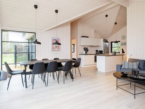 Bright Wood Grove Apartment in Vig