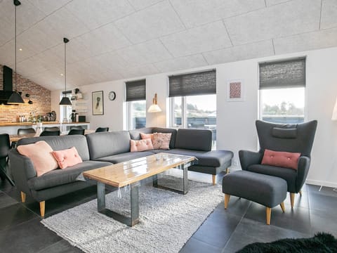 Bay & Brick Apartment in Løkken