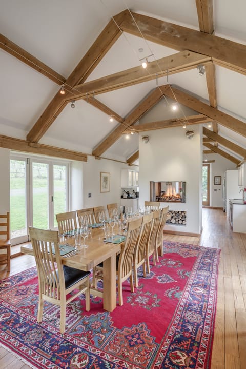 Grapes & Beams Cabin in England