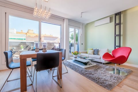 Smart Set Apartment in Madrid