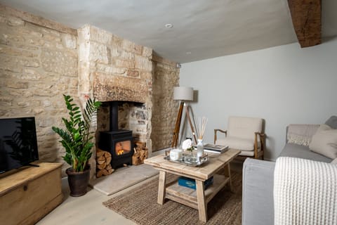 Queen of The Cotswolds Apartment in Painswick