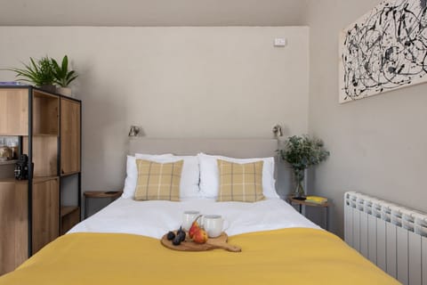 Spoonbill Apartment in England