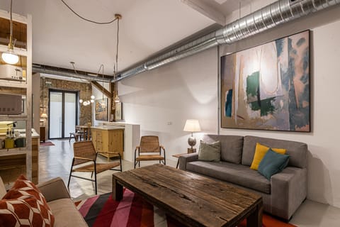 Artistic Heights Apartment in Centro