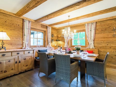 Chalet Rustikal Condo in Ellmau