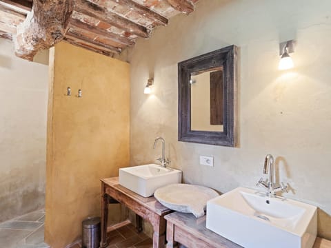 The Tuscan Time Machine Apartment in Umbria