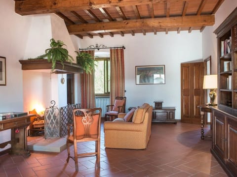 Rosemary Blossom Apartment in Tuscany