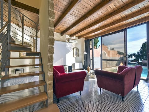 The Scarlet Sunrise Apartment in Taormina