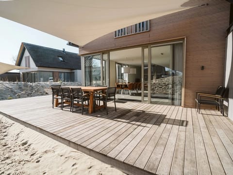 Sand Dunes & Salty Air Apartment in Ouddorp