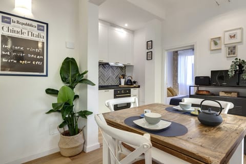 The Raffaella Rose Apartment in Florence