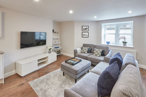 Tender Blue Apartment in Harrogate