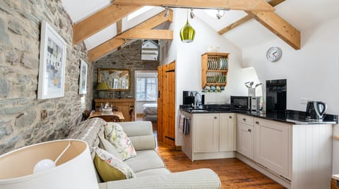 The Shoemaker's Shop Cabin in Llansteffan