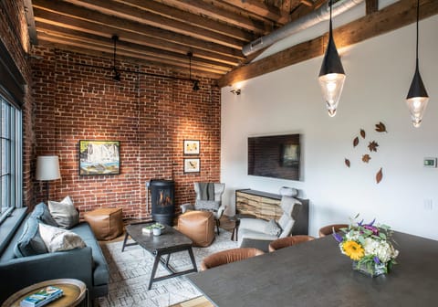 Chestnut Bricks Apartment in Asheville