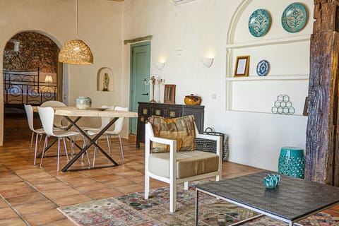 Sweet Honeysuckle Apartment in Garraf