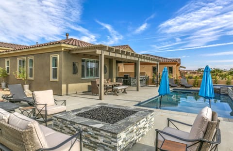 Dazzling Sunshine Condo in Cathedral City