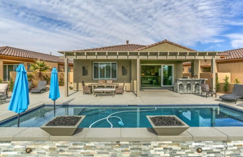 Dazzling Sunshine Condo in Cathedral City