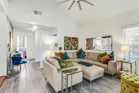 Zesty Lime Apartment in Cathedral City