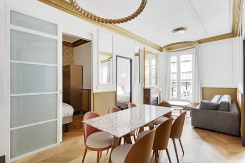 The Deneuve Cool  Apartment in Paris