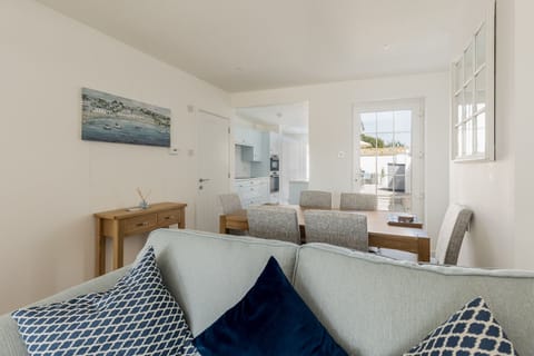 Shipping Forecast Condo in Poole