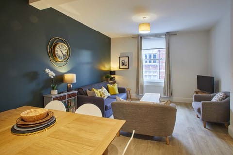 Walk the River Apartment in York