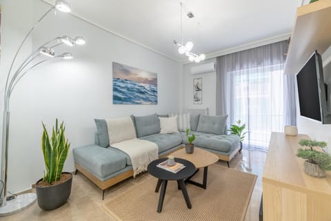 Whispering Marina Condo in Pireas