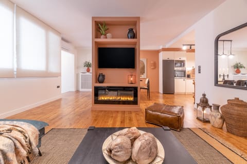 Golden Brown Apartment in Athens