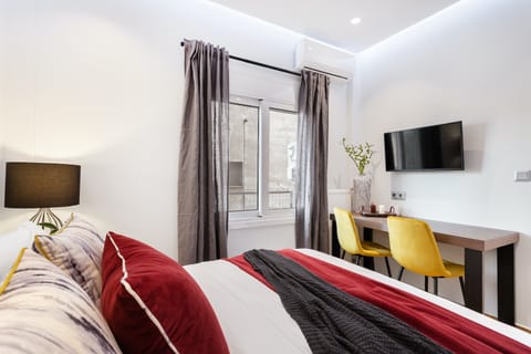 Go the Distance Apartment in Plaka