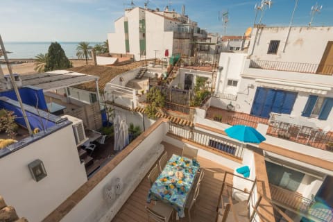 Coastal Melody Townhouse in Sitges