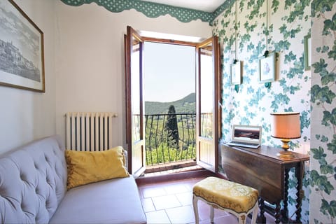 The Gentle Sage Apartment in Montepulciano