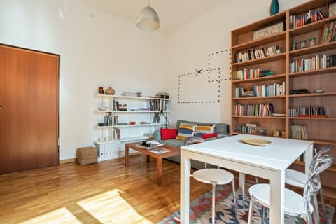 Bookends Apartment in Palermo