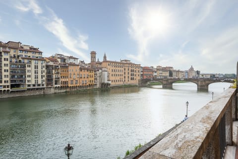 Astride the Arno Apartment in Florence