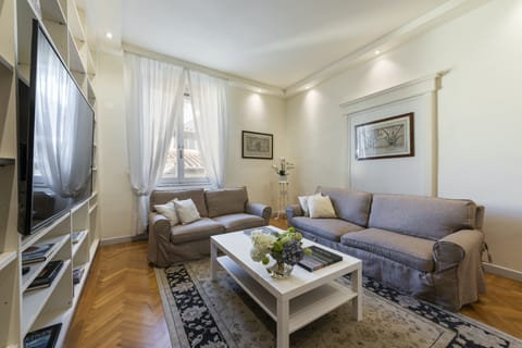 Venerable Age Apartment in Florence