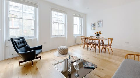 View From The Top Apartment in City of Westminster