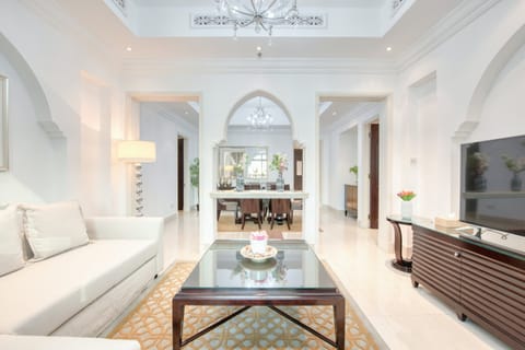 A Grand Impression Apartment in Dubai