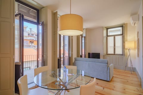 Ocean Sunrise Apartment in Matosinhos