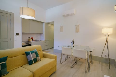 Across the Harbour Apartment in Matosinhos