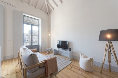 The Mellow Moon  Apartment in Porto