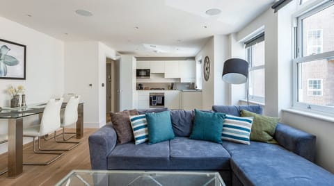 Campanula Apartment in London Borough of Ealing