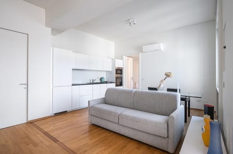 Luminous Milano Apartment in Milan