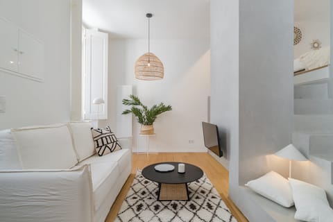 The Lisbon Minimalist Apartment in Lisbon