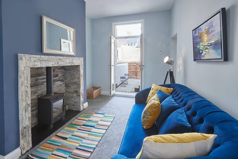 Velvet Blue Apartment in Saltburn