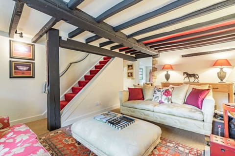 Enchanted Cottage Apartment in Wychavon District