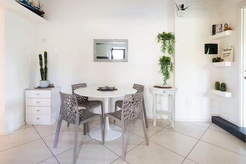 Obsidian Odyssey Apartment in Acireale