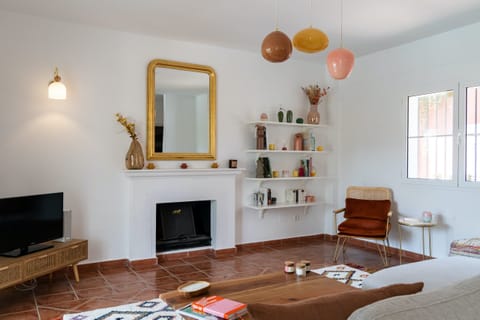 Orange Shades of Green Apartment in Sitio de Calahonda