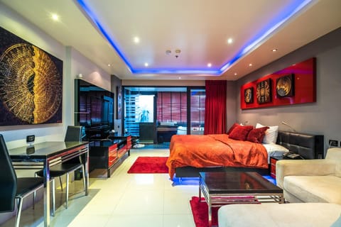 Ruby Rose  Apartment in Patong