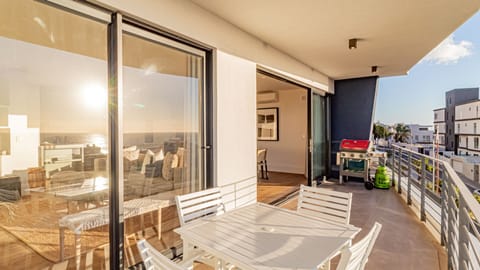 Lion Sunsets Condo in Sea Point